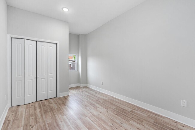 Building Photo - Beautifully Renovated 3 Bed/3.5 Bath Home in the Heart of Lawrenceville -  Available July!