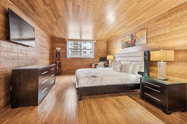 Building Photo - 1401 S Ocean Dr