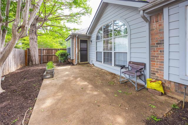 Building Photo - 2405 Pinehurst Ct