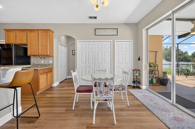 Building Photo - 353 Lake Amberleigh Dr