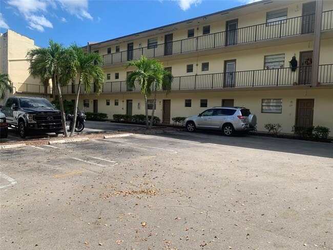 Building Photo - 9150 NW 38th Dr