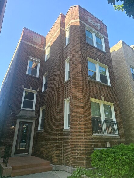 Building Photo - 4842 Elm St