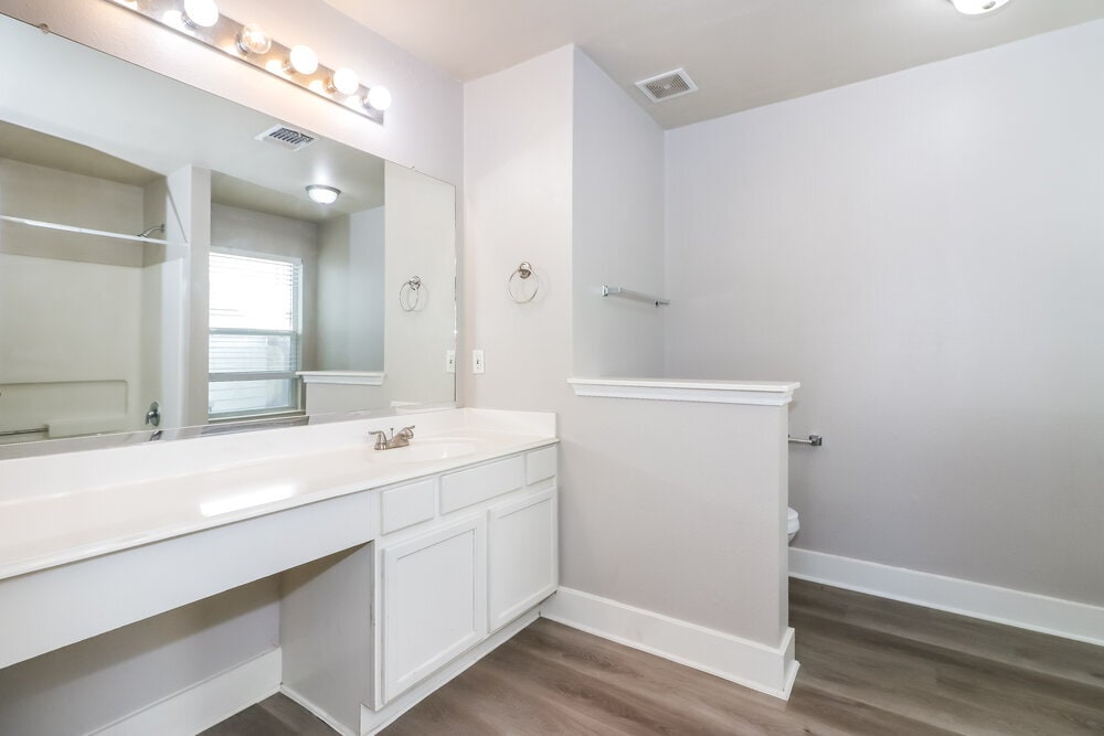 Building Photo - 7431 Leightonfield Ct
