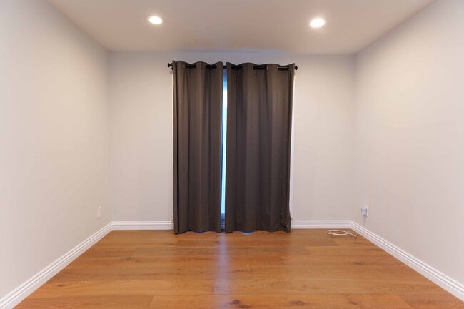 Building Photo - !! DESIRABLE 3 BEDROOM 3 BATHROOM LOCATED IN BEAUTIFUL RANCHO PALOS VERDES !!