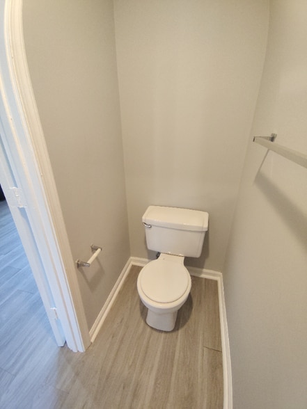 Building Photo - 4 Ferguson Dr