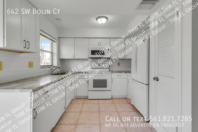 Building Photo - 642 SW Bolin Ct