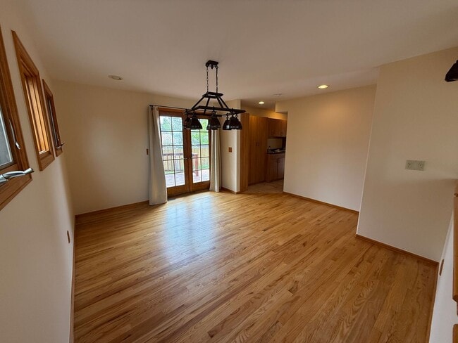 Building Photo - Perfect Table Mesa Family Home with Fully ...