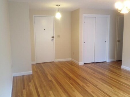 Building Photo - 136 Beaconsfield Rd