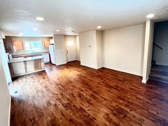 Building Photo - 796 NE Copperleaf Loop