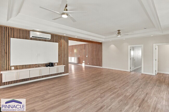 Building Photo - 814-814A Kealaolu Avenue