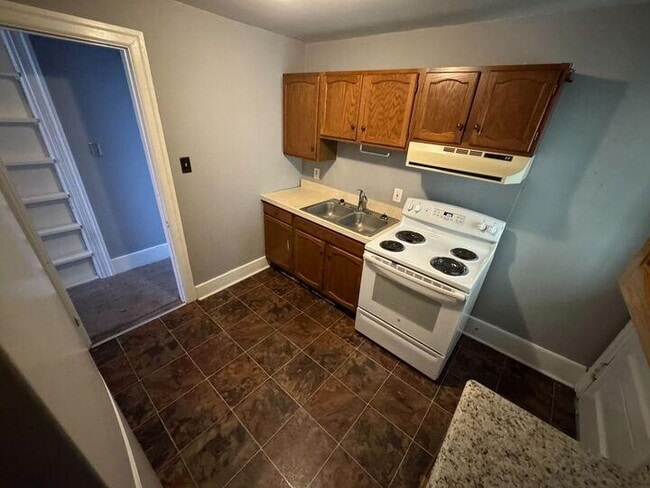 Building Photo - 54 Bloom St