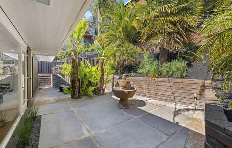 Building Photo - 1072 Keeler Ave