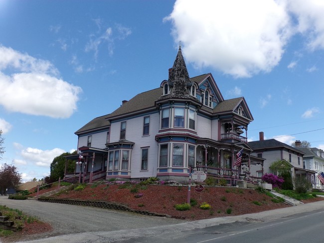 Primary Photo - The Lion and The Rose B&B in Whitefield, NH