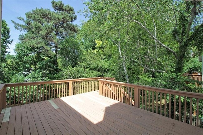 Building Photo - 10930 Donamere Dr