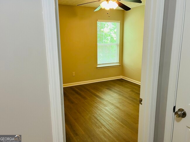 Building Photo - 4014 Carisbrook Dr