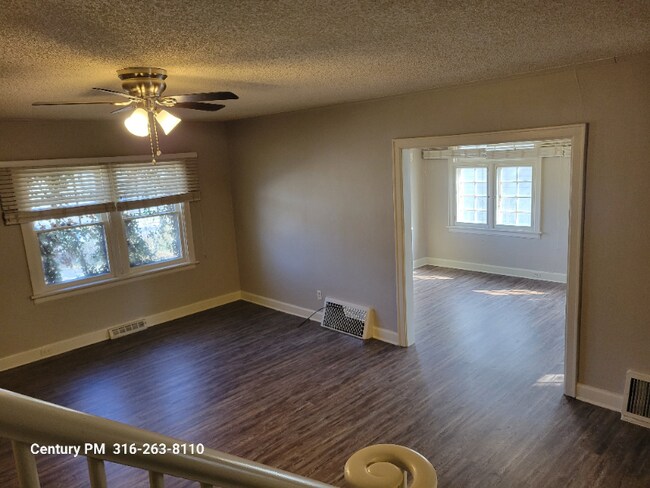 Building Photo - 3419 Edgemont St