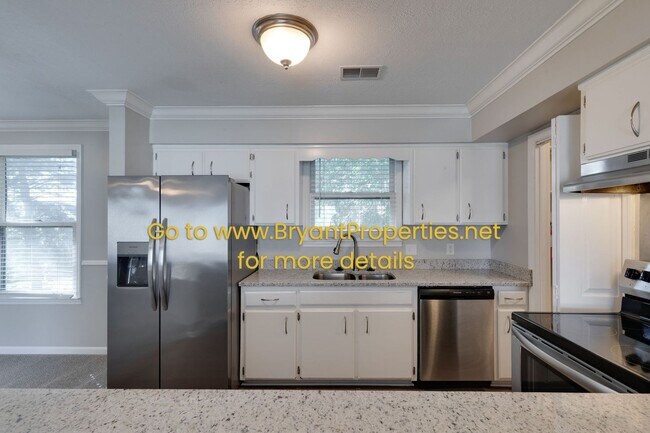 Building Photo - Nashville - 3 Bedroom, 2 Baths, 37217 Area