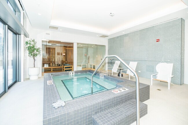 Building Photo - 350 N Canal St