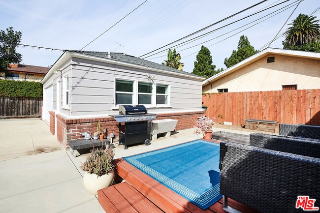 Building Photo - 4158 Baldwin Ave