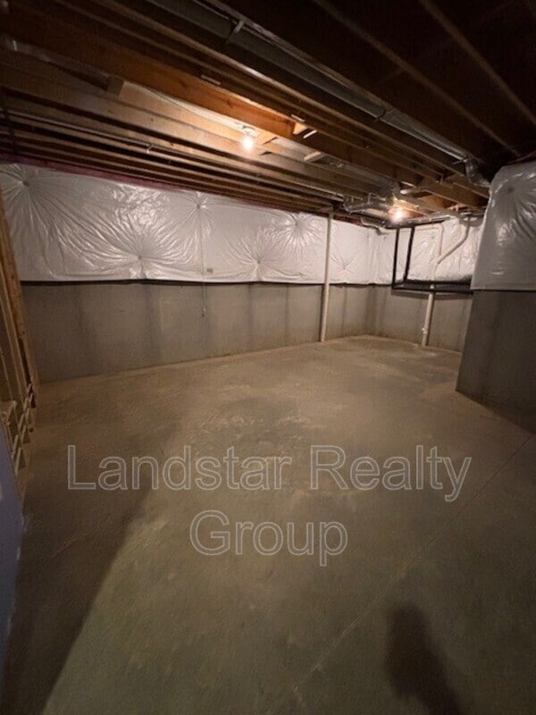 Building Photo - 6411 Moonseed St