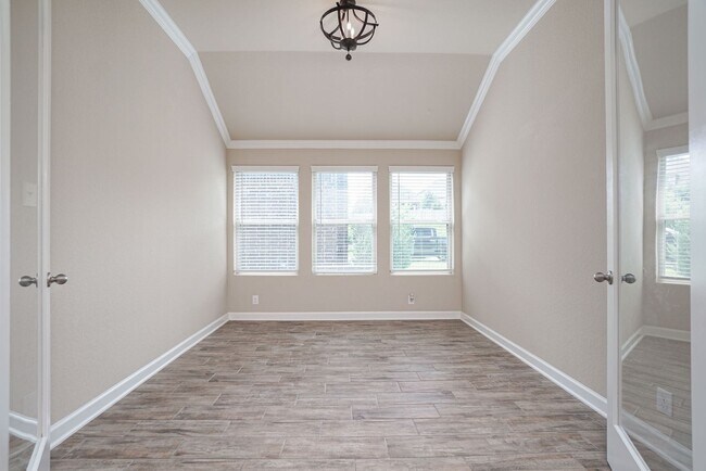 Building Photo - Move In Ready Mint Condition In Boerne