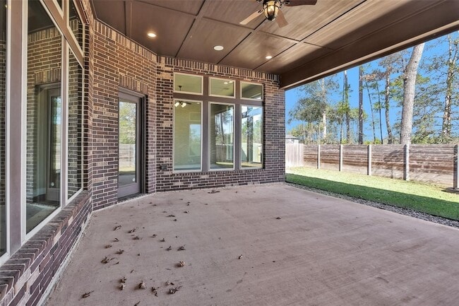 Building Photo - 17339 Camillia Trails