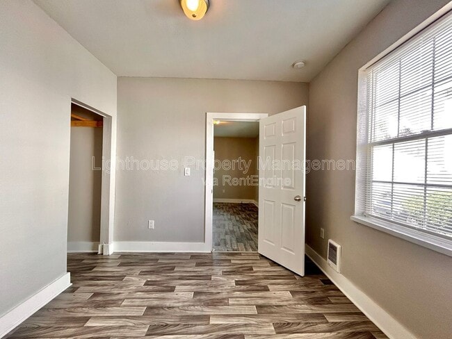 Building Photo - 2825 Sanford St