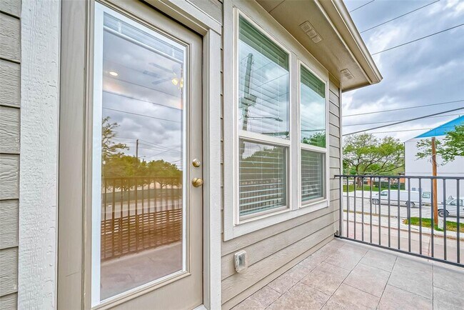 Building Photo - 3103 Briarwood Point Pl
