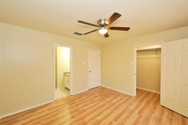 Building Photo - 8911 McPherson Rd