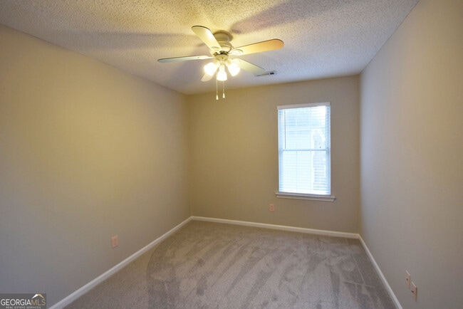 Building Photo - 571 N Fairfield Dr