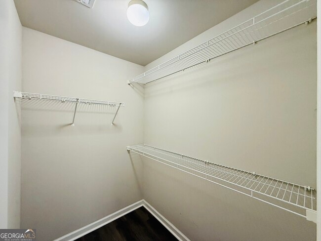 Building Photo - 256 Highland Pointe Cir E