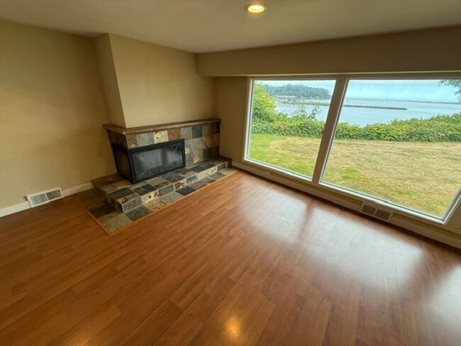 Building Photo - 91251 Cape Arago Hwy
