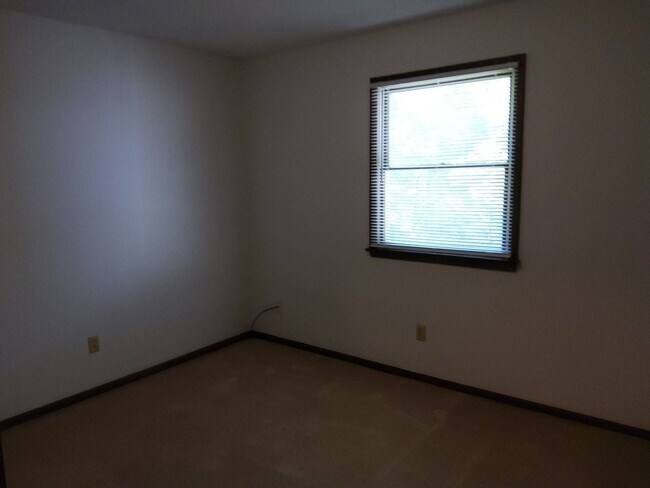 Building Photo - 3125 Themis St