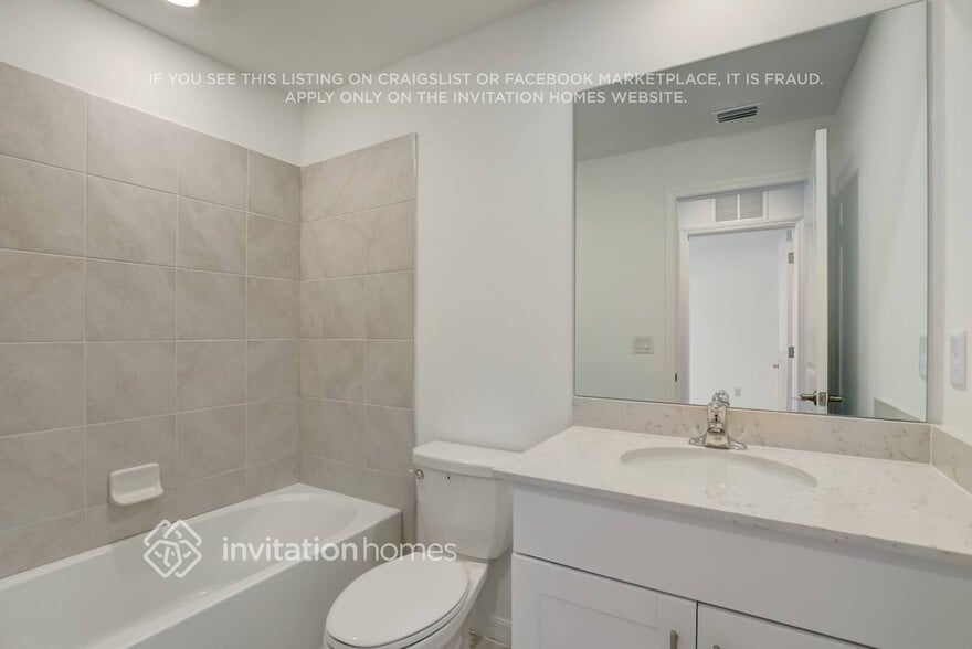 Building Photo - 2065 E Landings Wy