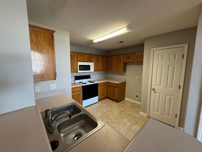 Building Photo - 7081 S Beringer Dr