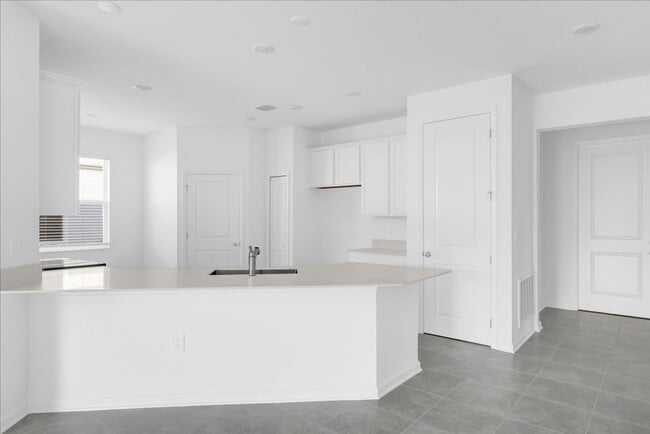 Building Photo - 4385 Pebbles Throw Dr