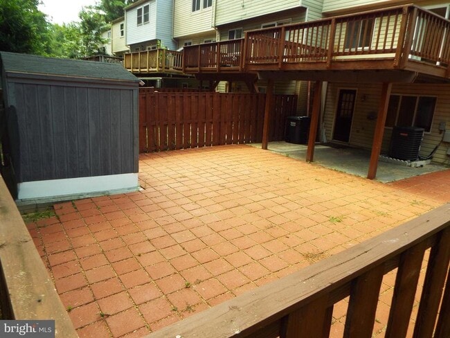 Building Photo - 3656 Woodhaven Ct