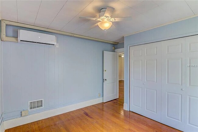 Building Photo - 408 3rd Ave E