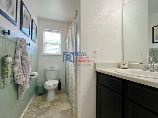 Building Photo - 10982 Rowley Dr