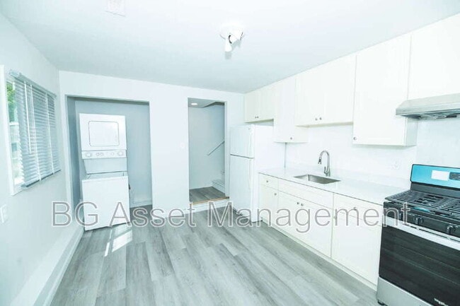 Primary Photo - 3025 Yolo Ave