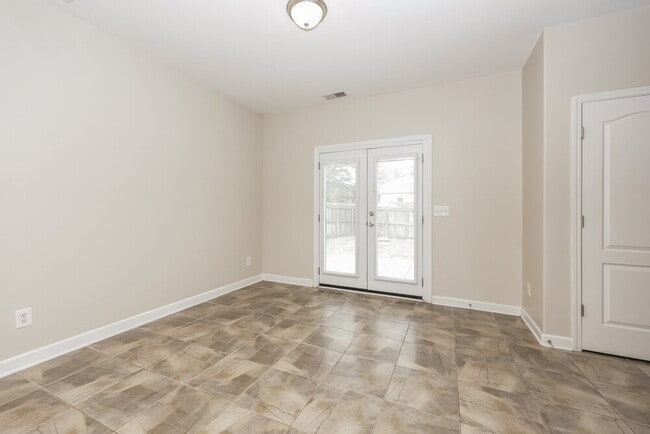 Building Photo - 8002 Starling Ct