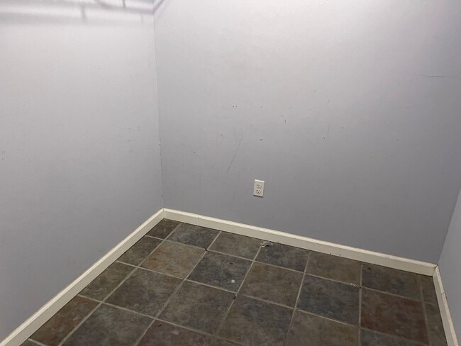 Building Photo - LAKE ELLA / MIDTOWN