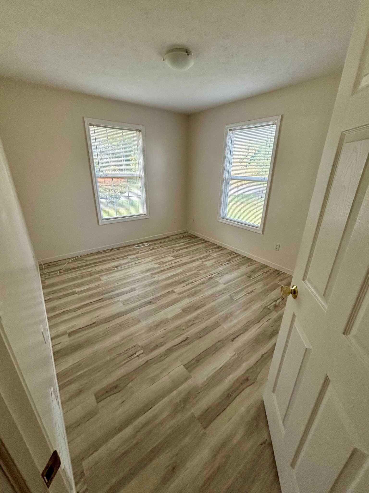 Building Photo - 4438 Morningside Dr SE