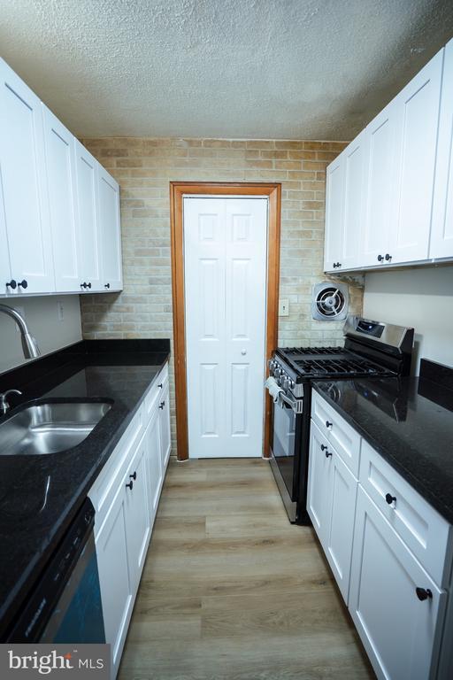 Building Photo - 7507 Riverdale Rd