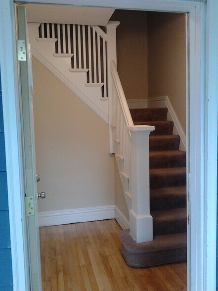 Primary Photo - 1821 E 6th St