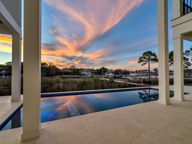 Building Photo - 330 Kelly Plantation Dr