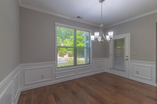 Building Photo - 5046 Apple Grove Rd NE