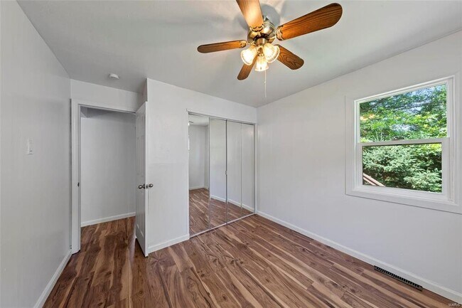 Building Photo - 3513 Dixie Dr