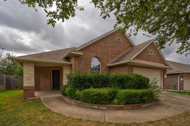 Building Photo - Cozy 3-Bedroom, 2-Bathroom Single Family H...