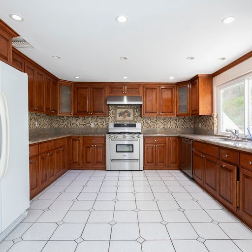 Building Photo - 3125 Emerald Isle Dr